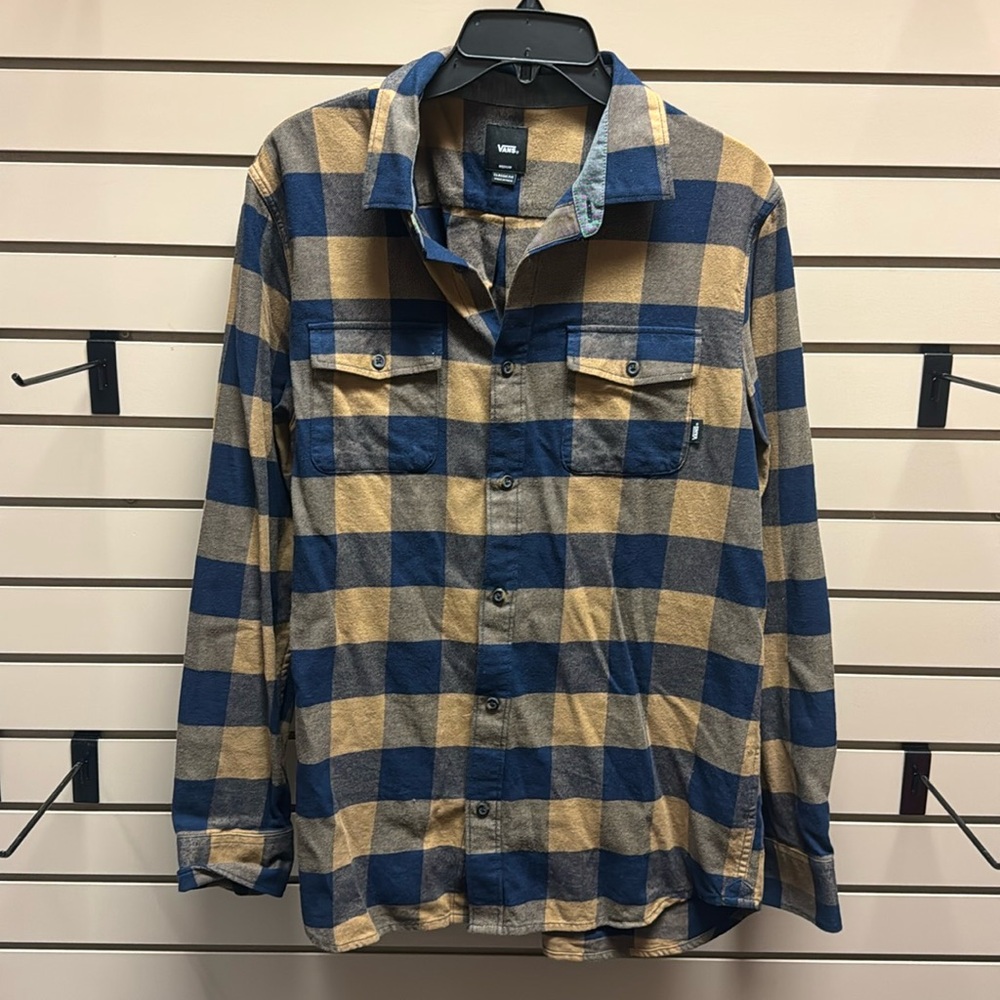 Vans plaid button down shirt men’s size medium